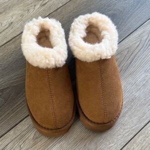 BearPaw Tan Kids Slippers